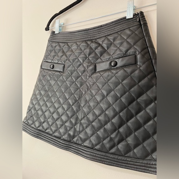 AQUA Faux Leather Quilted Black Mini Skirt Designer Baddie Women’s Sz XS EUC - Picture 2 of 7